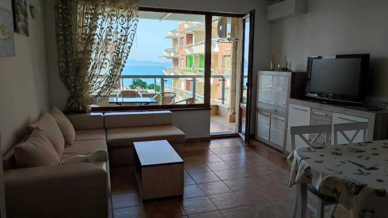 Cozy Apartment With Sea View And Free Parking Pomorie Bulgaria