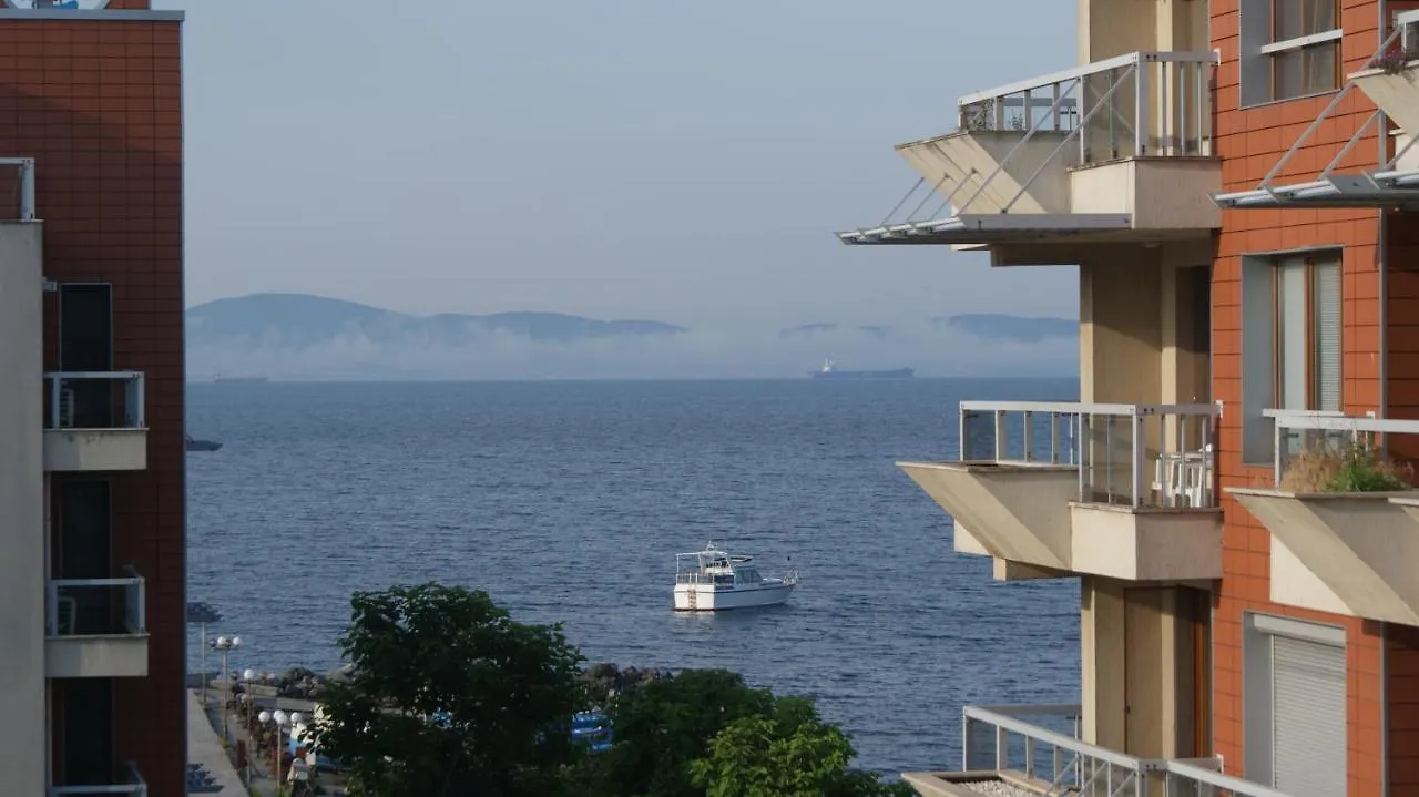 Cozy Apartment With Sea View And Free Parking Pomorie Bulgaria